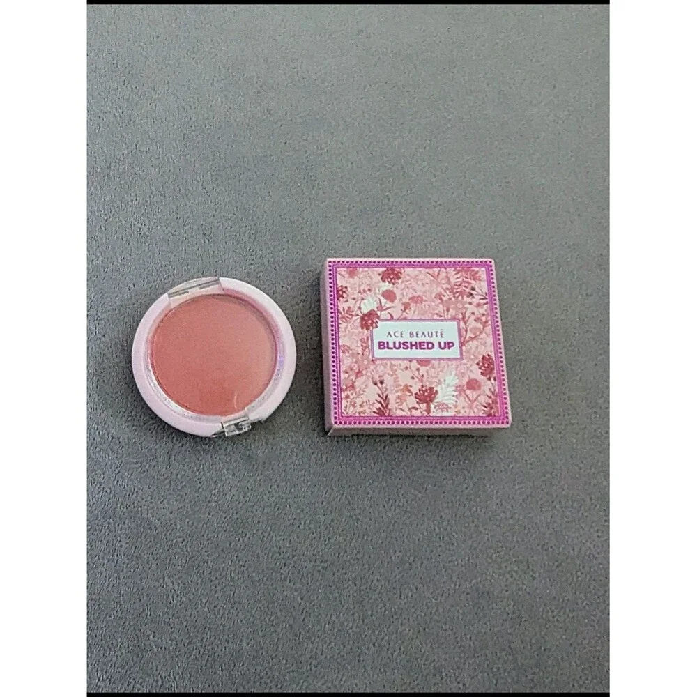 Ace Beaute Blushed Up Blush - Peachy